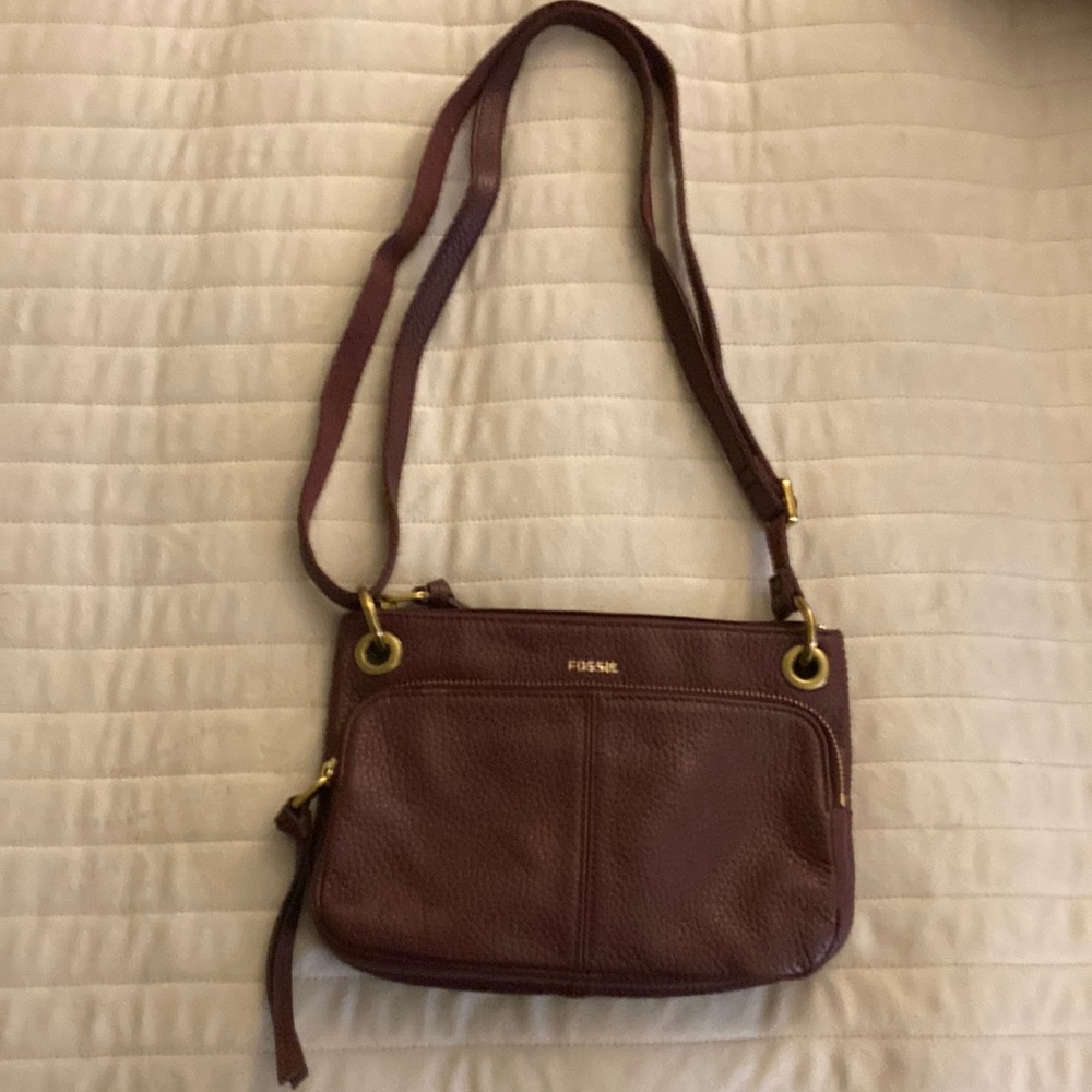 Fossil leather shoulder bag with front zipper pocket